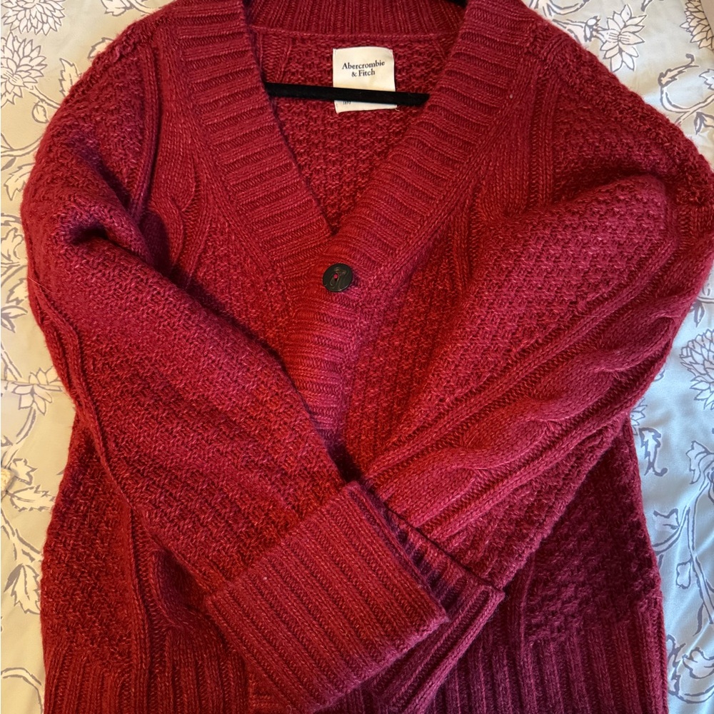 Abercrombie & Fitch Burgundy Knit Cardigan